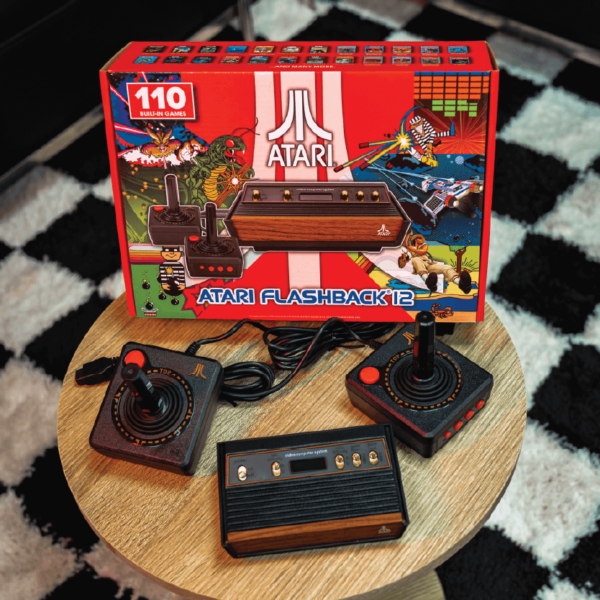 Atari Flashback on a wooden table.